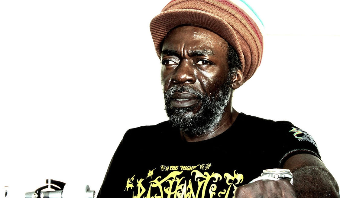 Aba Shanti-I: Essentials - Black Rhino Radio