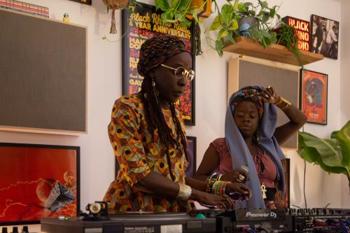 Elimb'a Mboa Sound feat. Black Omolo